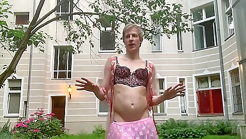 Jmac, alexa in all the house ofine