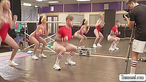 Chubby girl with a sexy ass take rul