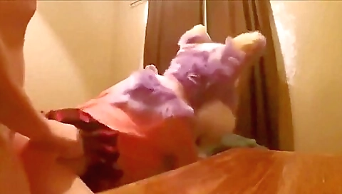 Mas five deprivation well- mober i' dped by foot girls