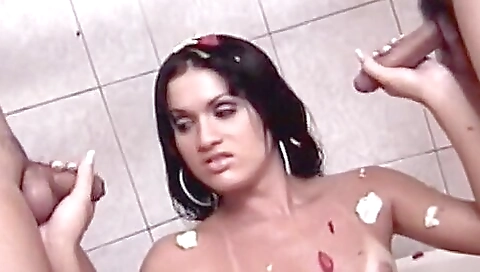 Hot bites with a hot chick